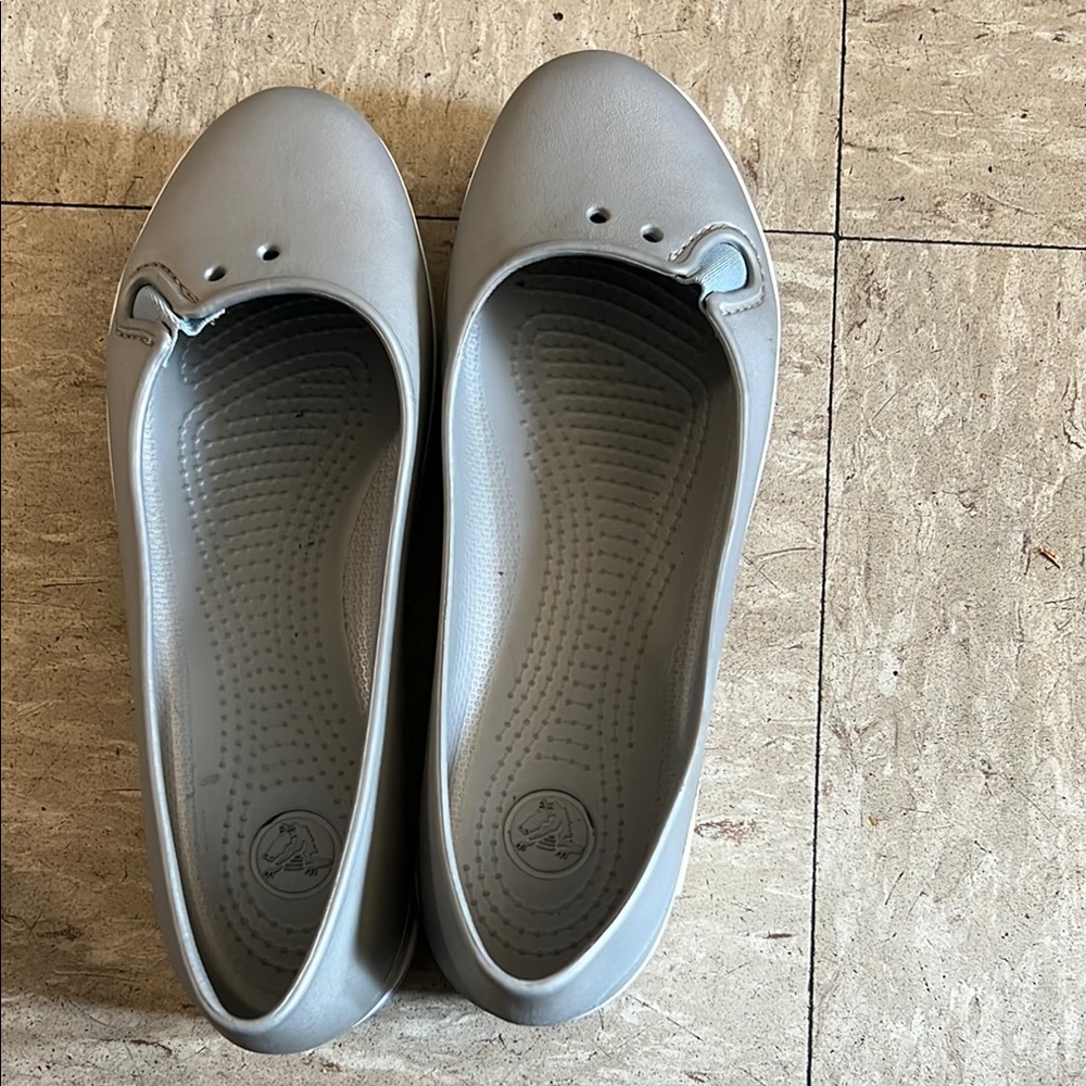 CROCS Women's Light Gray Flats